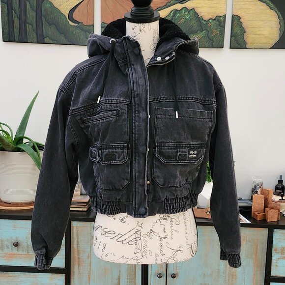 BDG - Urban Outfitters Black Cropped Jean Jacket with Sherpa Lining - Picture 1 of 9